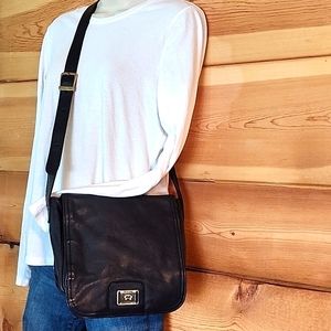 Vintage Etienne Aigner Navy Blue Leather Shoulder Bag Purse Gold Metalic…